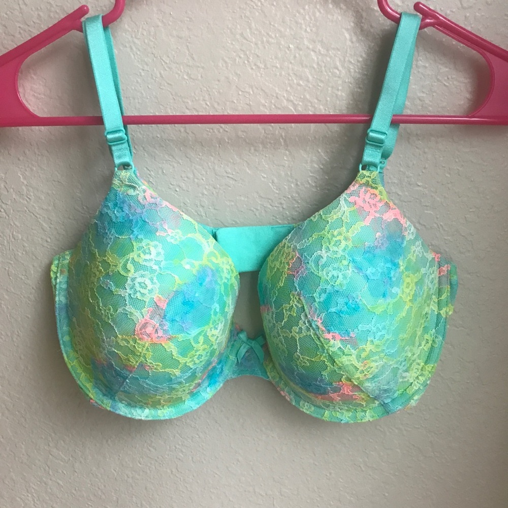VS 34DD NWT